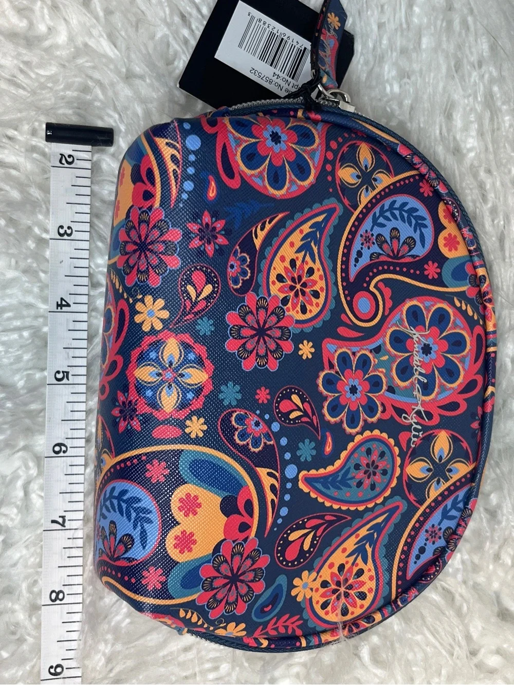 Kendall & Kylie compact cosmetic